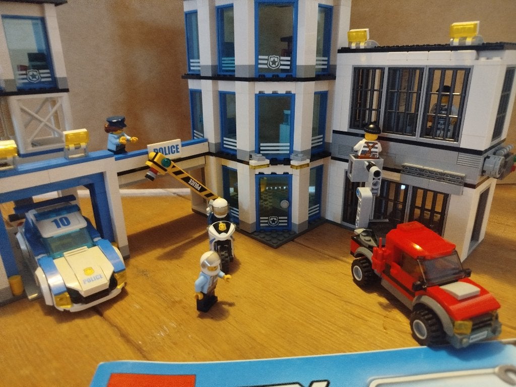 Lego 60141, Kinderen en Baby's, Speelgoed | Duplo en Lego, Lego, Ophalen of Verzenden, Inclusief minifiguren, Complete set
