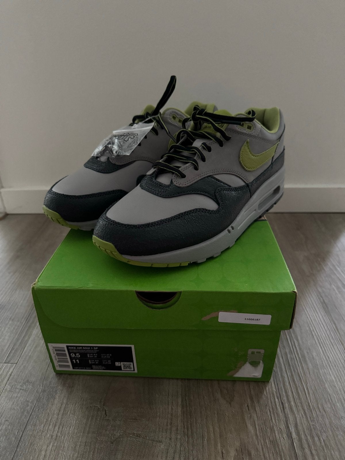Nike Air Max 1 SP Huf Grijs/Groen- Maat 43, Ophalen of Verzenden, Nieuw, Overige kleuren, Sneakers of Gympen