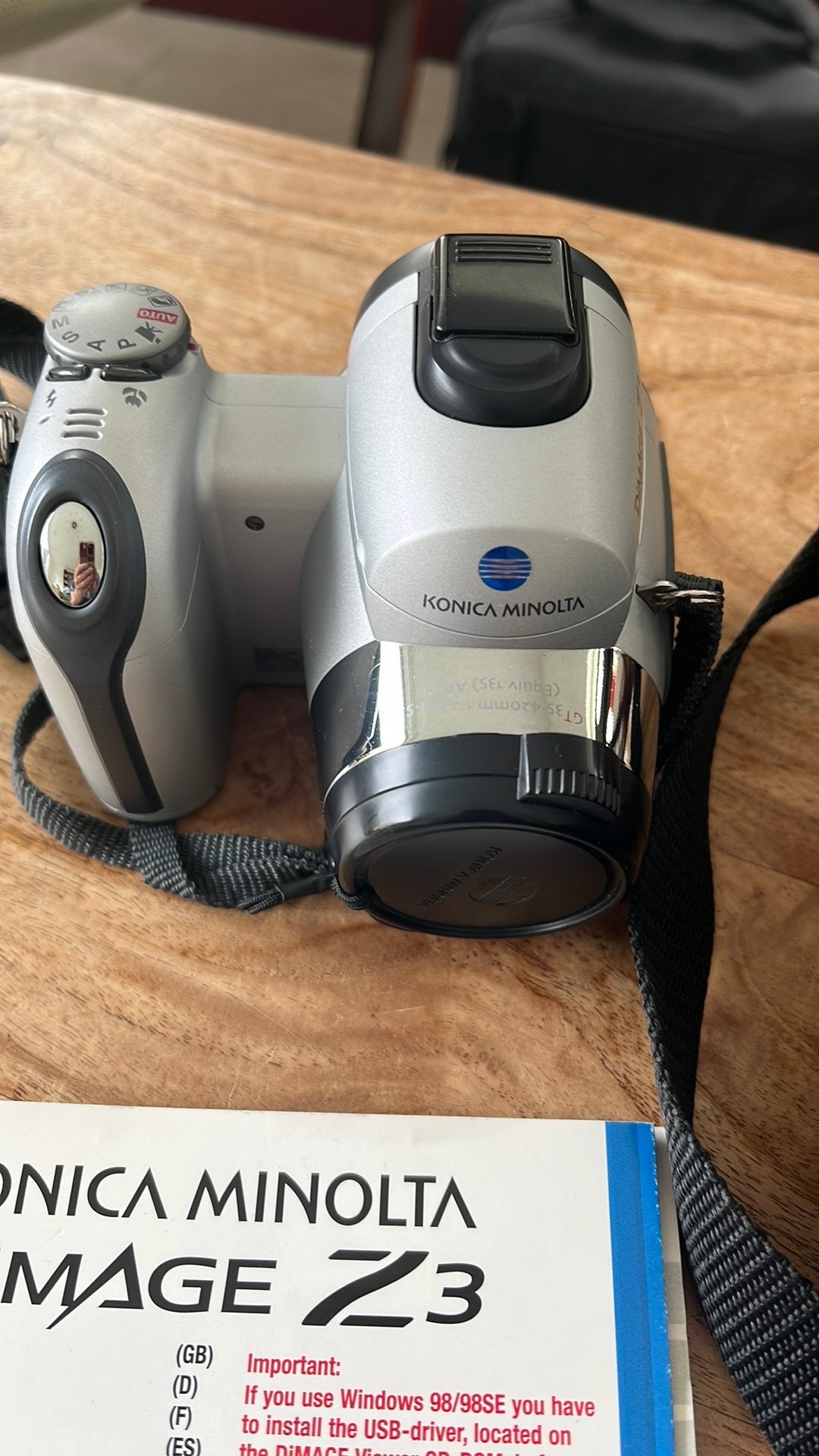 Konica Minolta DiMAGE Z3, een digitale bridgecamera + tas, Ophalen of Verzenden, Zo goed als nieuw, Konica, 8 keer of meer