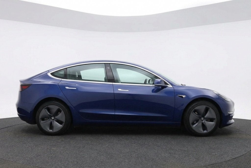 Foto 2 van Tesla Model 3 Standard RWD Plus 60 kWh l NL Auto l FSD 3