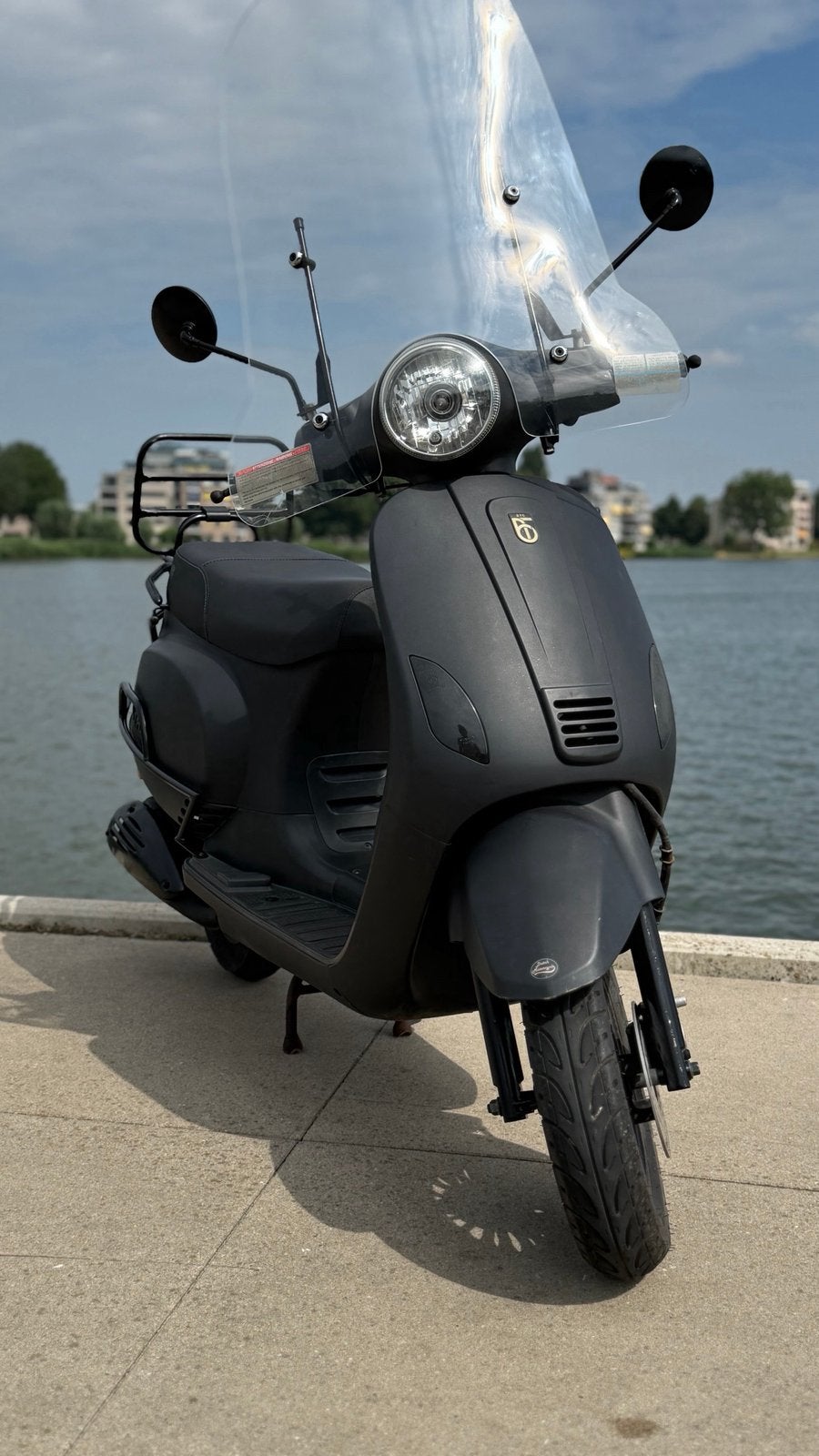 Gereviseerde BTC Riva scooter met begrenzer, Fietsen en Brommers, Snorfietsen en Snorscooters, Zo goed als nieuw, Benzine, Ophalen