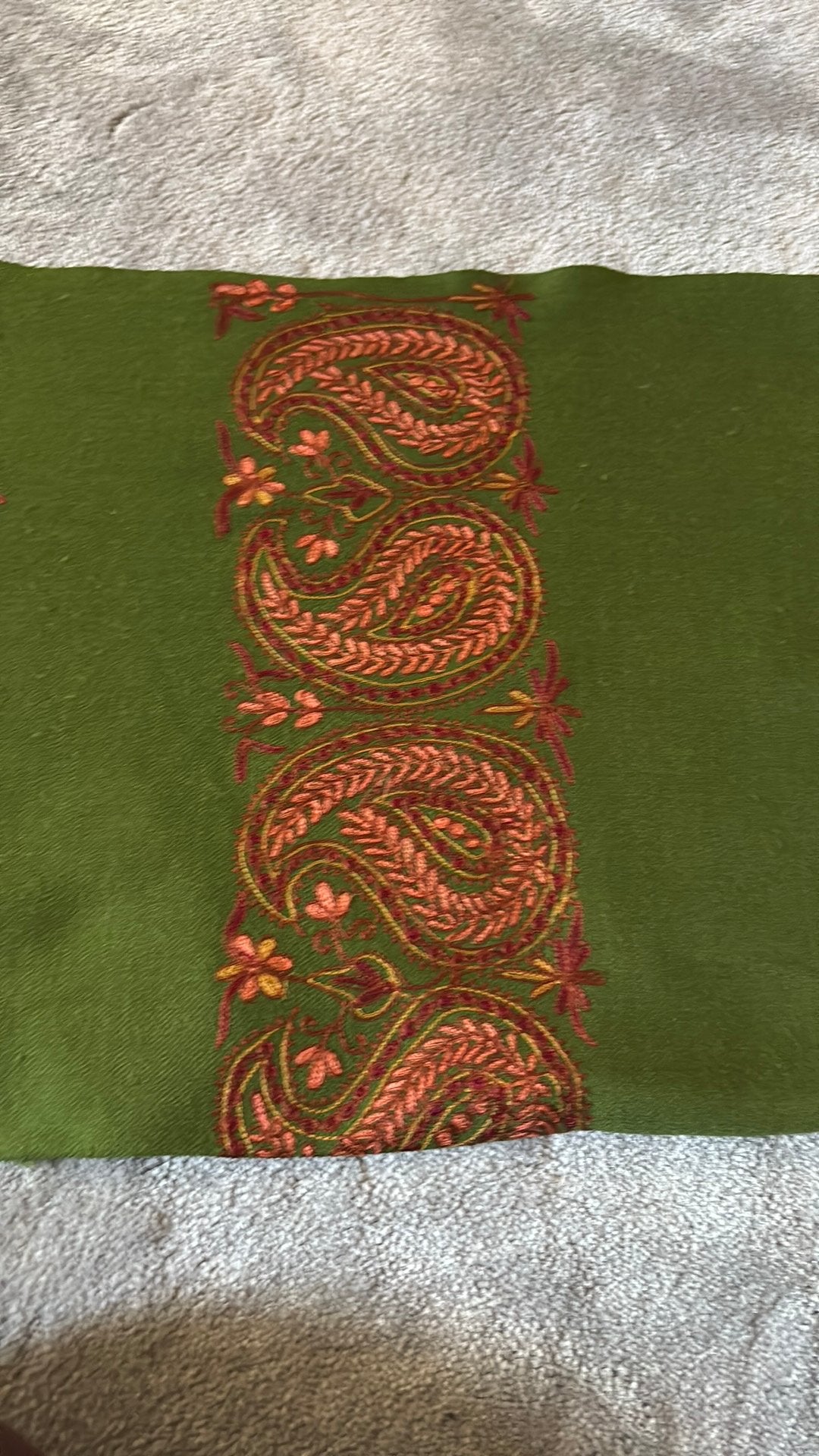 Luxe 100% pure wollen pashmina omslagdoek paisley borduursel, Ophalen of Verzenden, Zo goed als nieuw, Maat 46/48 (XL) of groter