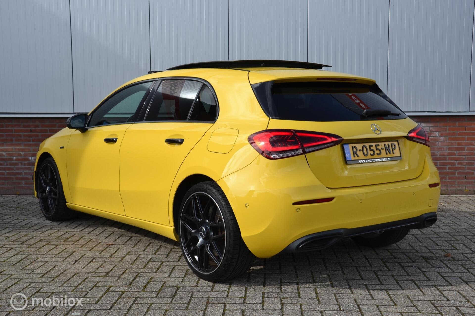Mercedes A-klasse 250 e Premium Plus|84.817km|Stoelvrw|Pano|, Auto's, Gebruikt, 4 cilinders, Bedrijf, Hybride Elektrisch/Benzine