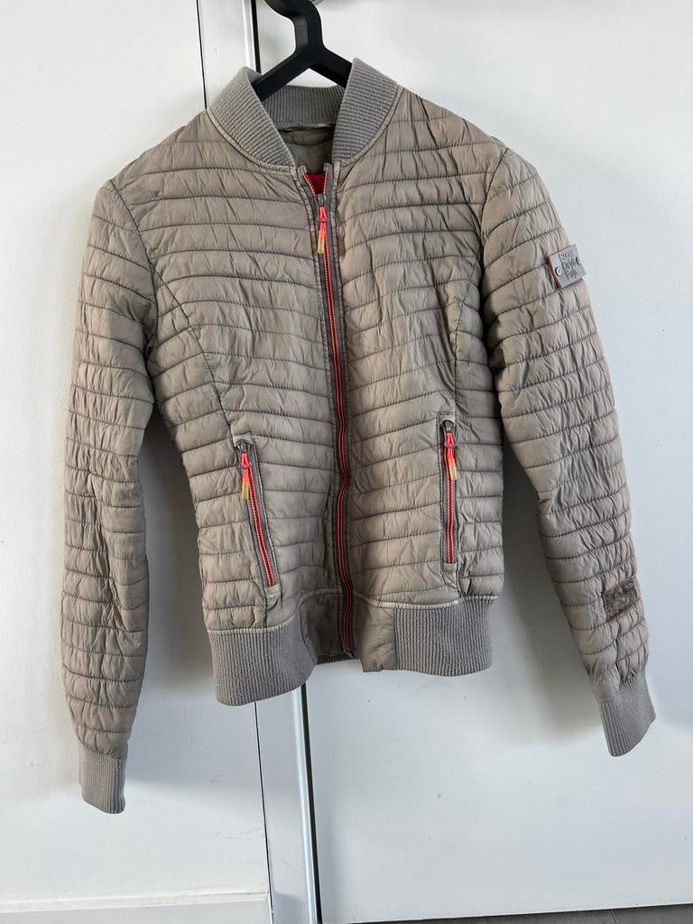 Superdry bomberjack tussenjas - in prima staat maat XXS, Ophalen of Verzenden, Zo goed als nieuw, Maat 34 (XS) of kleiner, Overige kleuren
