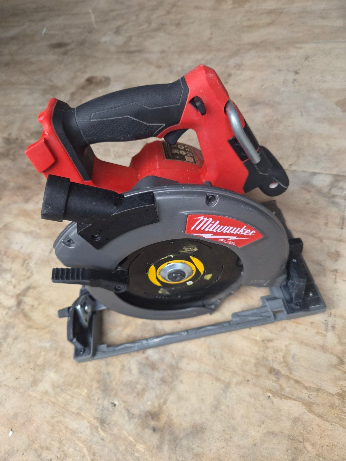 Milwaukee M18 FCSG66 Accu Cirkelzaag met Geleiderail 140cm, Ophalen, Gebruikt, Cirkelzaag, 70 mm of meer