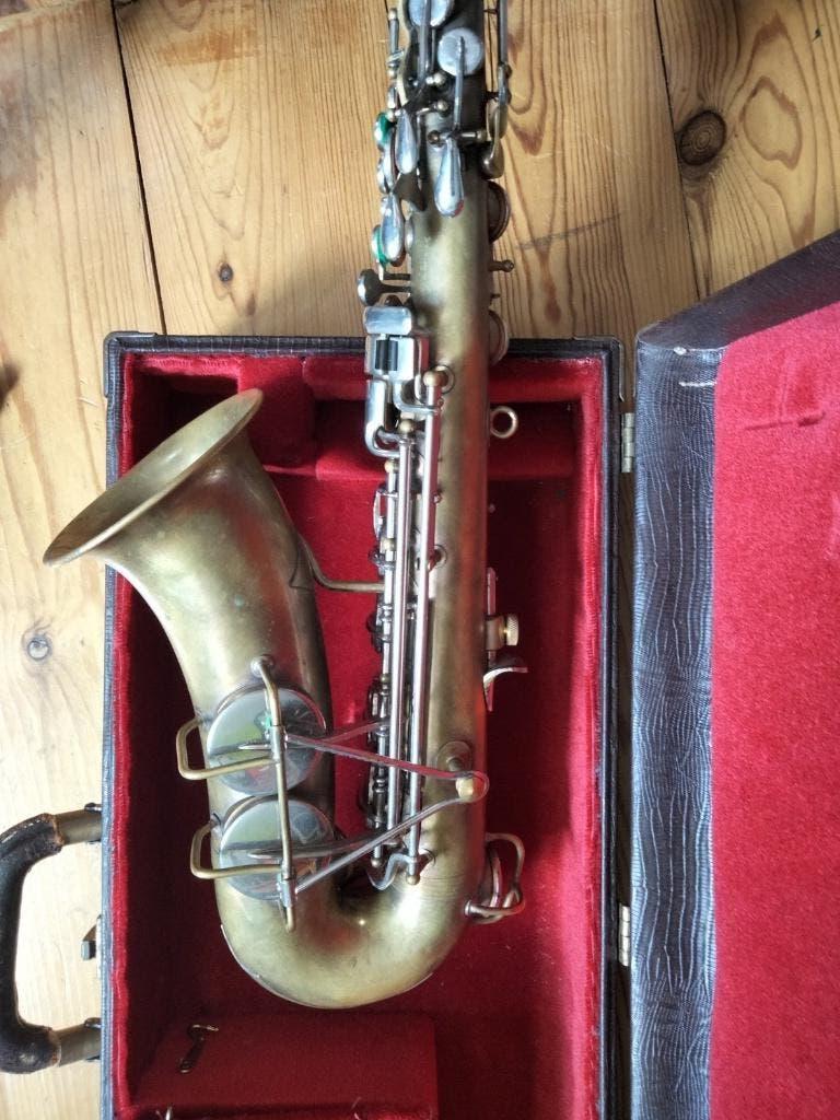 saxofoon, Muziek en Instrumenten, Blaasinstrumenten | Saxofoons, Ophalen of Verzenden, Gebruikt, Alt, Met koffer