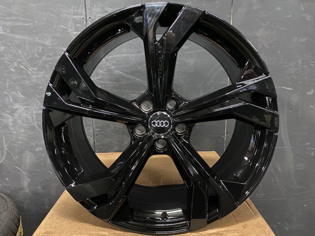 20" FITS AUDI Q3 SQ3 RS Q3 Q4 SPORTBACK, Ophalen, 255 mm, Velg(en), Nieuw