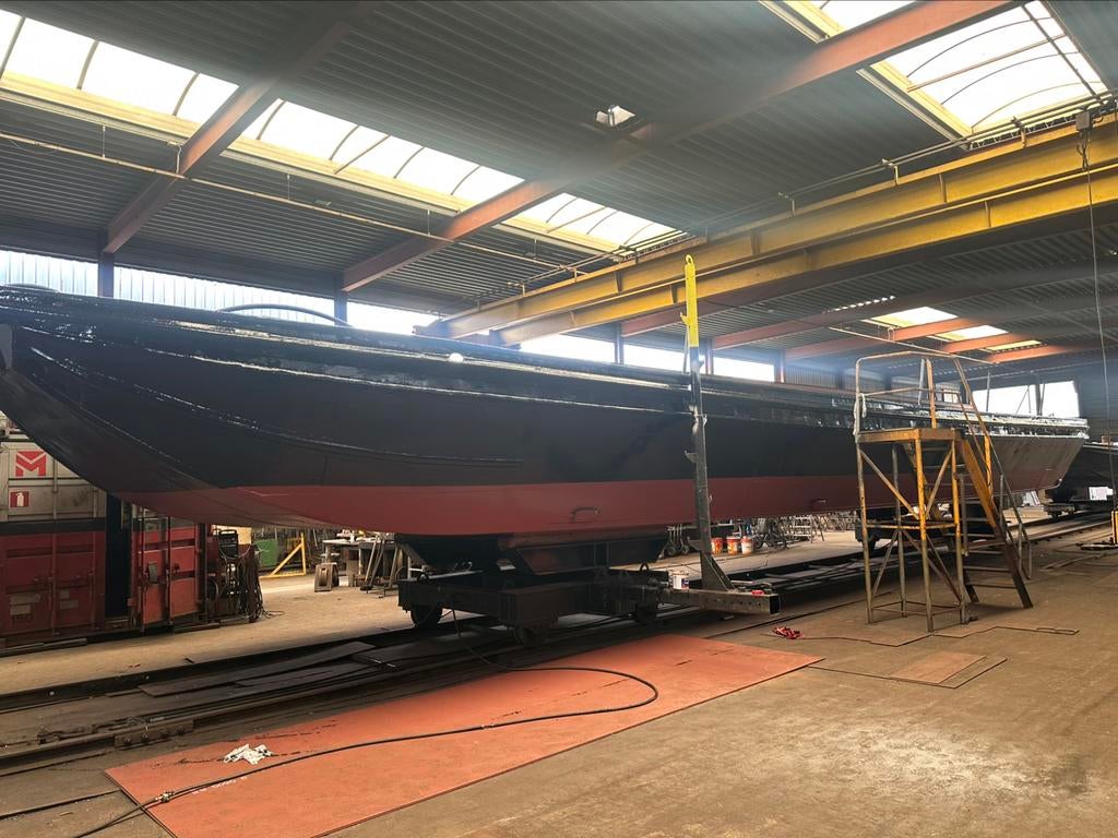 Dekschuit, Ophalen, Zo goed als nieuw, Diesel