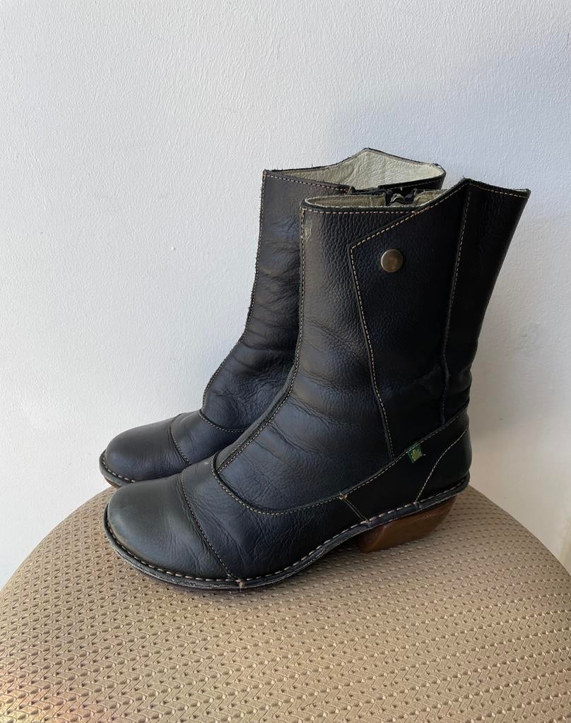 Zwarte laarsjes El Naturalista 39, Kleding | Dames, Schoenen, Zwart, Lage of Enkellaarzen, Ophalen of Verzenden, Zo goed als nieuw