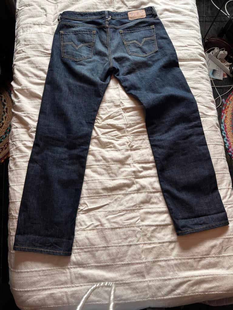 Diesel Larkee Regular Straight Jeans W36, Ophalen, Zo goed als nieuw, Blauw, W36 - W38 (confectie 52/54)
