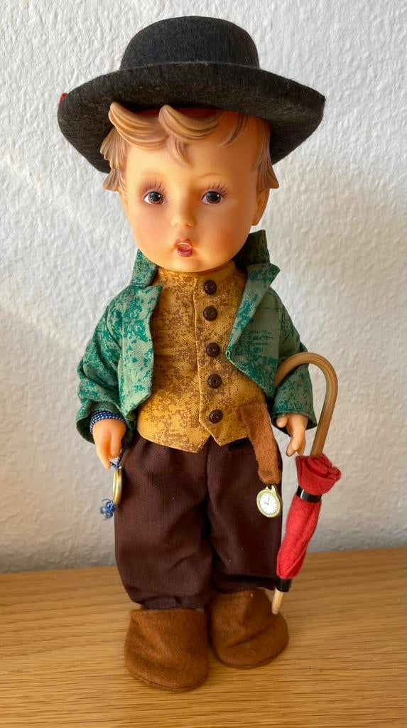 M.J. Hummel pop / Goebel, Ophalen of Verzenden