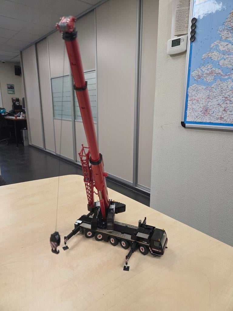 Liebherr LTM 1200 mammoet, Hobby en Vrije tijd, Modelauto's | 1:50, Ophalen of Verzenden, Hijskraan, Tractor of Landbouw, Conrad