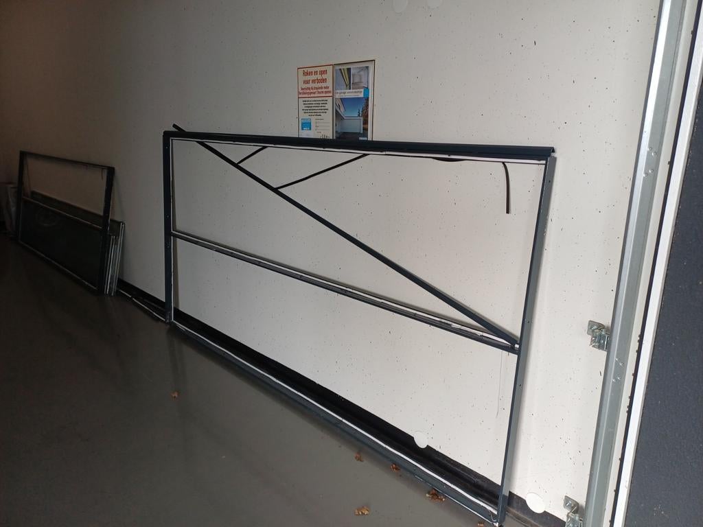Stalen pui in Heerhugowaard, Ophalen of Verzenden, Metaal, 150 tot 225 cm, Overige typen