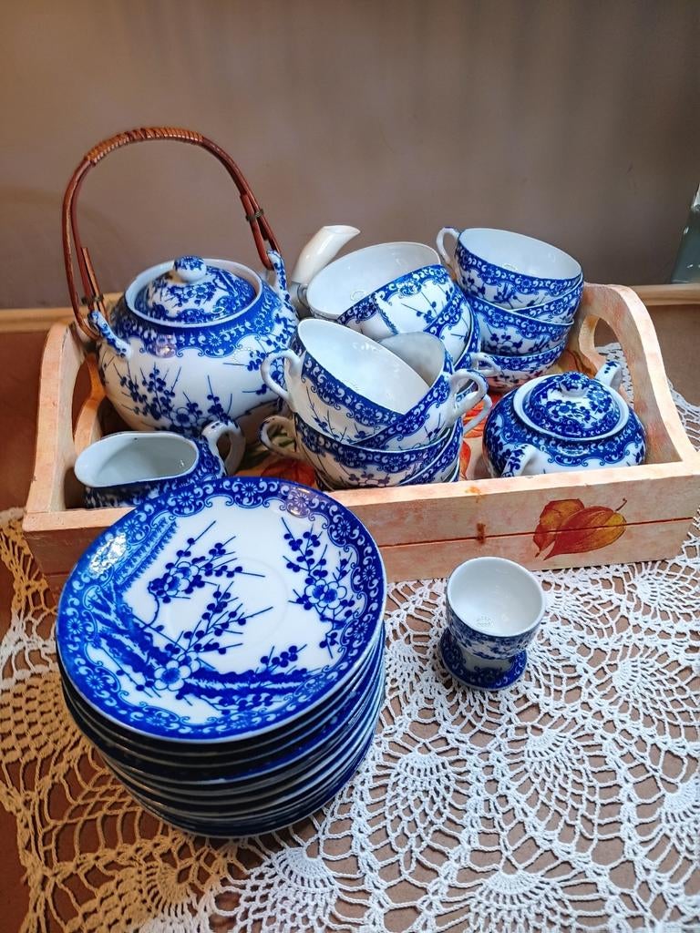 Vintage Blauw porselein  -  Compleet 14 kopjes en schotels, Ophalen of Verzenden