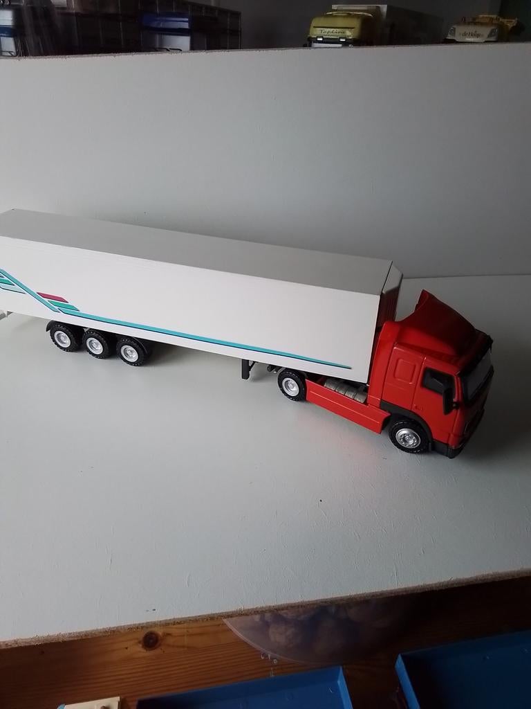 Conrad.  Volvo., Hobby en Vrije tijd, Modelauto's | 1:50, Ophalen of Verzenden, Zo goed als nieuw, Bus of Vrachtwagen, Conrad