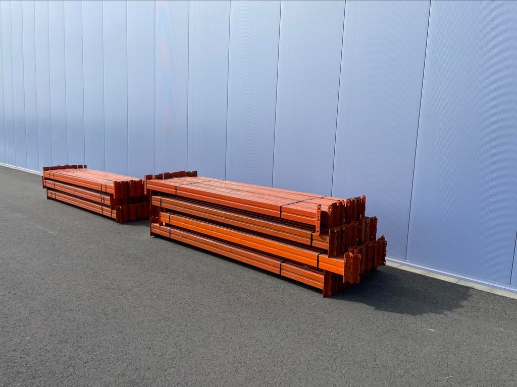 Partij META liggers 2700mm 3000 kg, Ophalen