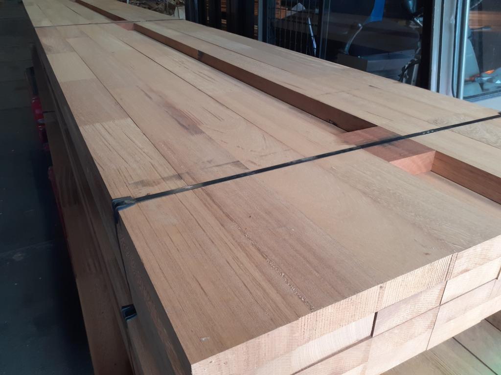 Goedkoop Iroko kozijnhouthout lengte 590 cm - 7 kopmaten, Ophalen of Verzenden, Hout, 75 tot 150 cm, Minder dan 75 cm