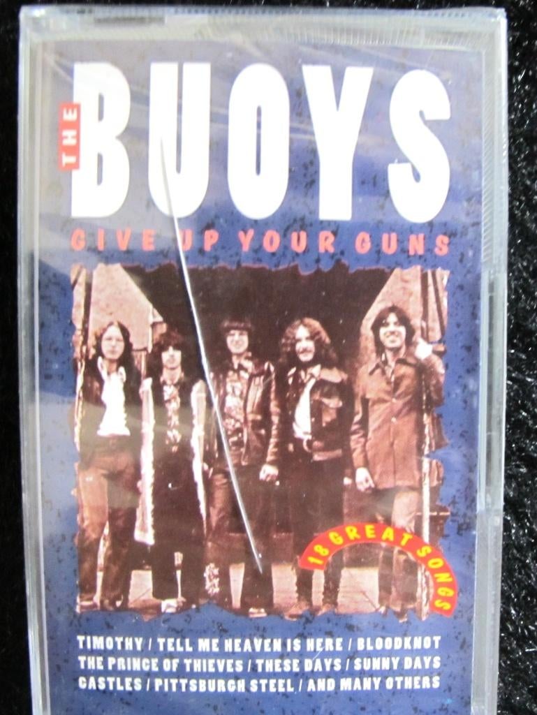 Nieuw 1991 👈🍹👉 The Buoys – Give Up Your Guns, Verzenden, 1 bandje, Origineel, Pop