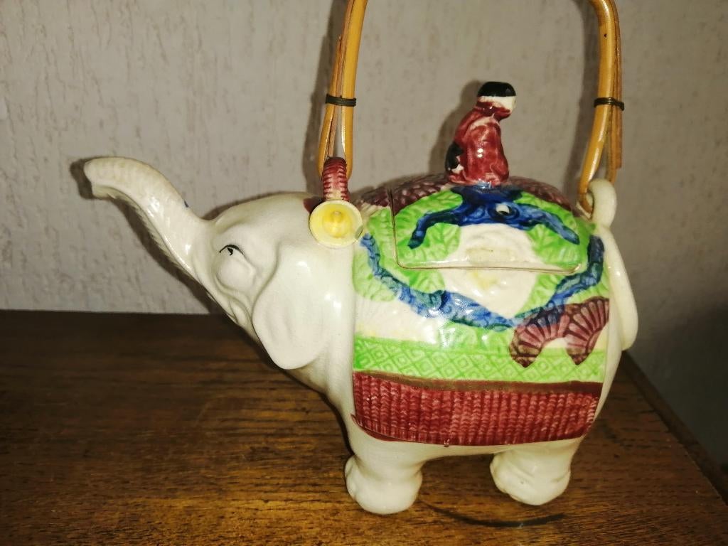 Antieke Olifanten theepot Japan, Antiek en Kunst, Ophalen of Verzenden