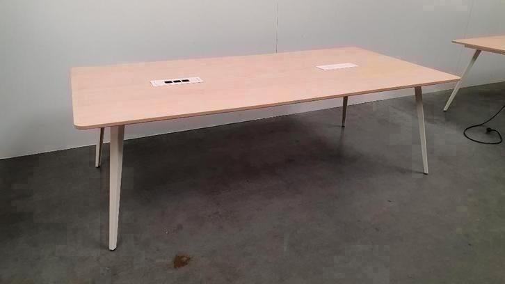 Gispen TEAM TM design tafel dutch design modulair, Huis en Inrichting, .., Gebruikt, .., Stopcontact