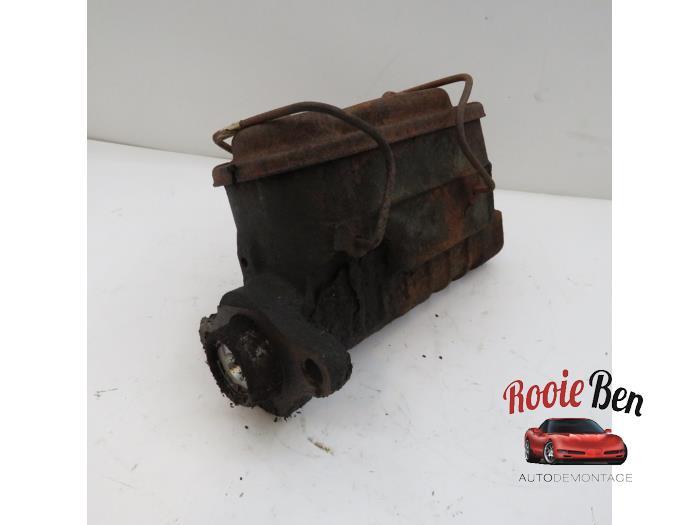 Hoofdremcilinder van een Chevrolet Chevy, Gebruikt, -, Ophalen of Verzenden, -