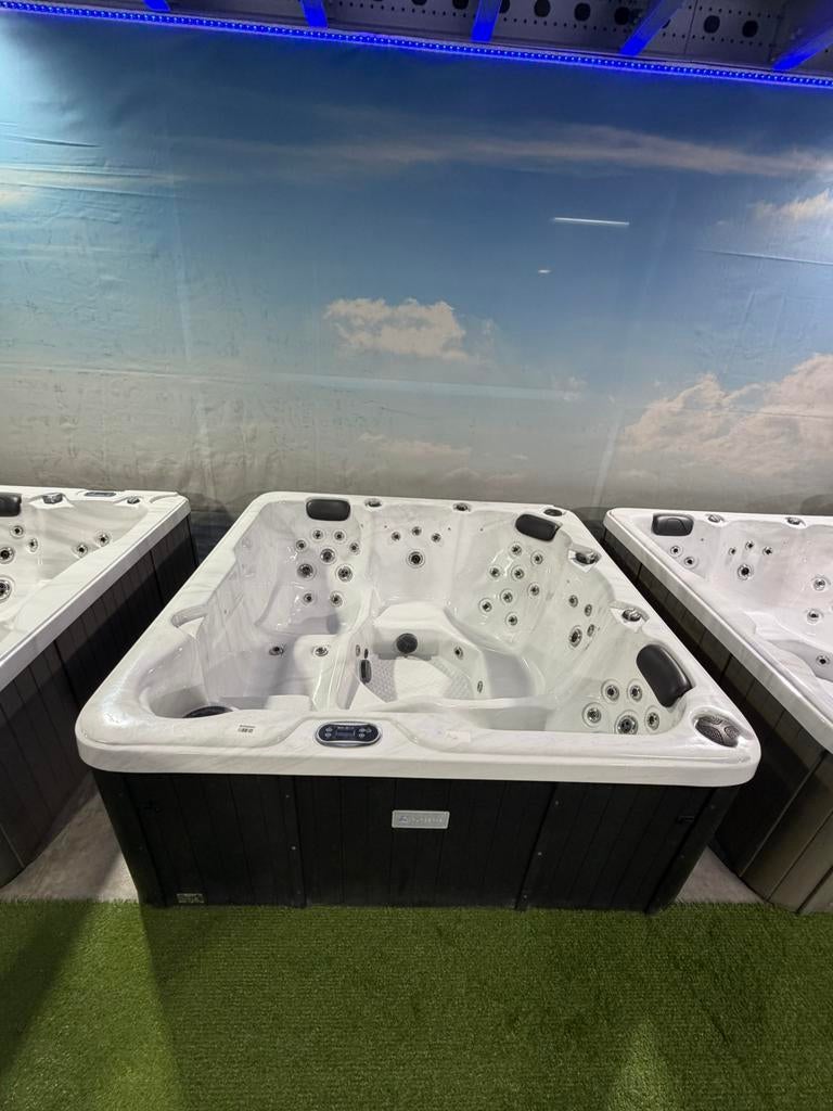 Jacuzzi Balboa 5 persoons incl garantie, Tuin en Terras, Bubbelbaden en Hottubs, Zo goed als nieuw, Verzenden