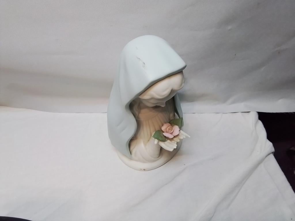 Maria beeldje met bloem, Ophalen of Verzenden