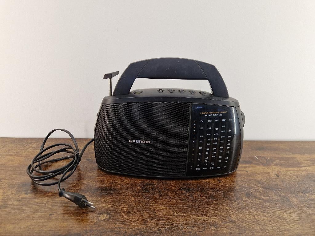 Grundig music boy 180 Radio, Audio, Tv en Foto, Radio's, -, -, Ophalen of Verzenden, Zo goed als nieuw