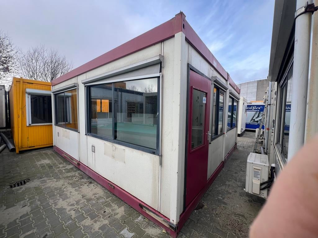 Kantoorunit 6x6 meter | veel ramen, Zakelijke goederen, Machines en Bouw | Keten en Containers, Ophalen of Verzenden