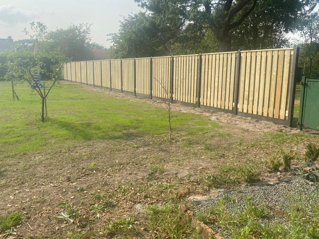 Hout beton schutting 21 planks Grenen A-kwaliteit+ plaatsen, Ophalen, 1 tot 2 meter, Minder dan 3 meter, Nieuw