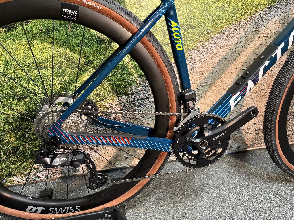 * Factor Aluto 56cm GRX 825 DI2 DT GRC 1400 € 7.999,- Gravel, 28 inch, Carbon, Heren, Nieuw