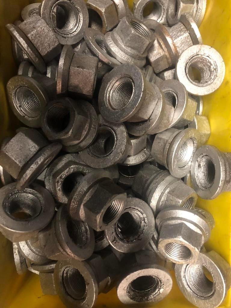 Wielmoeren 32mm DAF VOLVO MERCEDES RENAULT MAN IVECO, Auto-onderdelen, Verzenden, Gebruikt, DAF, Ophanging en Onderstel