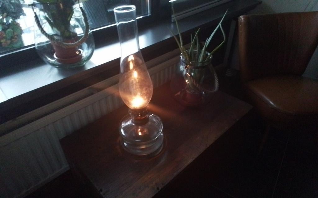 Antieke olie lamp 60 cm hoog, Ophalen of Verzenden
