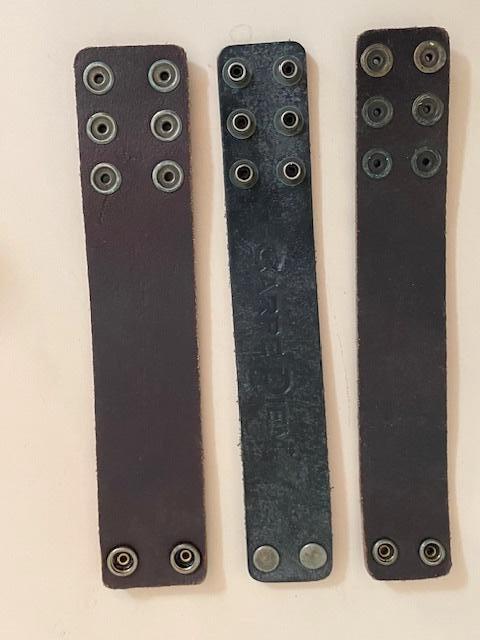 Stoere brede leren polsband met studs / drukkers. Carpe Diem, Ophalen, Nieuw, Overige typen