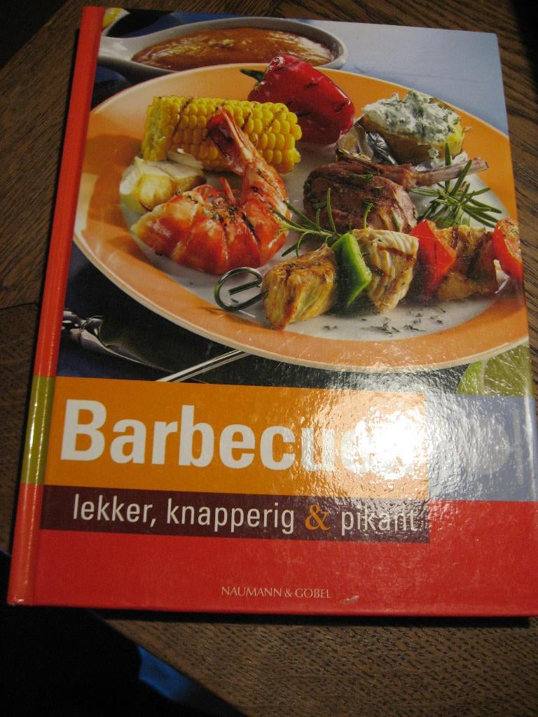 Barbecueën, lekker, knapperig en pikant. Naumann &amp; göbel, Ophalen of Verzenden, Gelezen, Hoofdgerechten