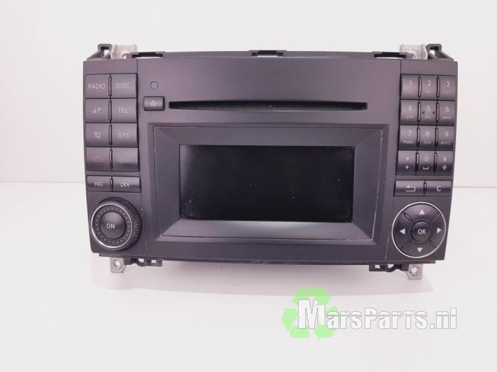 Radio van een Mercedes Vito, Gebruikt, -, Ophalen of Verzenden, -