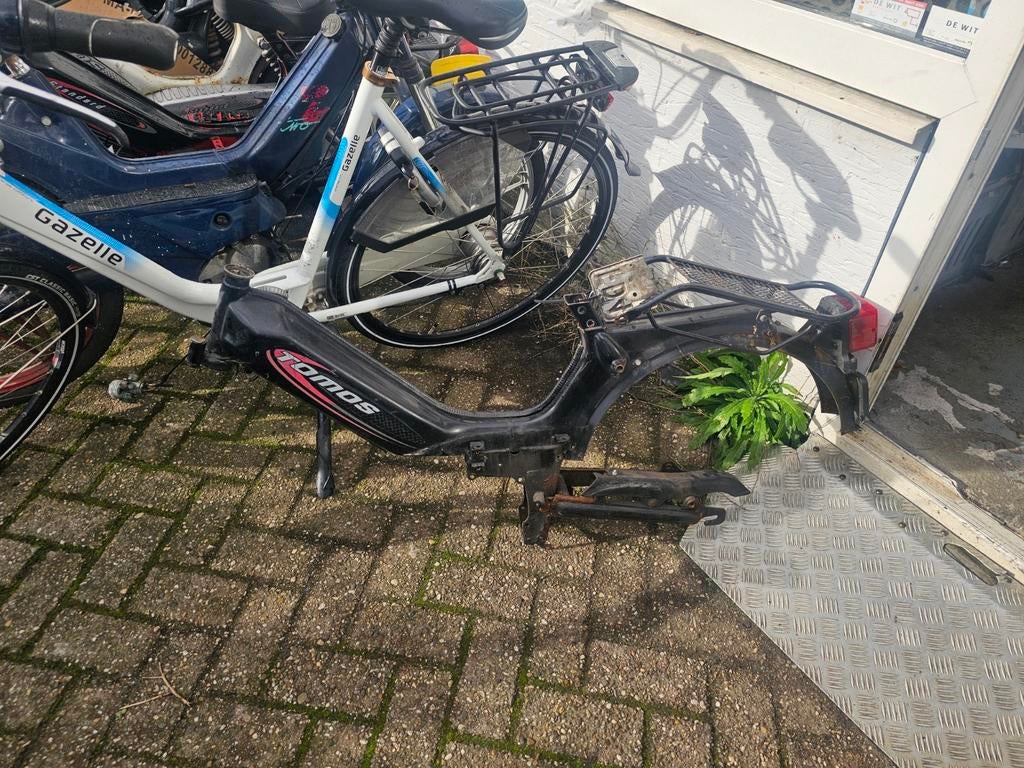 Tomos frames snor/brom 25/45 km/h  (blauw/geel kenteken), Fietsen en Brommers, Ophalen of Verzenden, Gebruikt, Frame, Tomos onderdelen