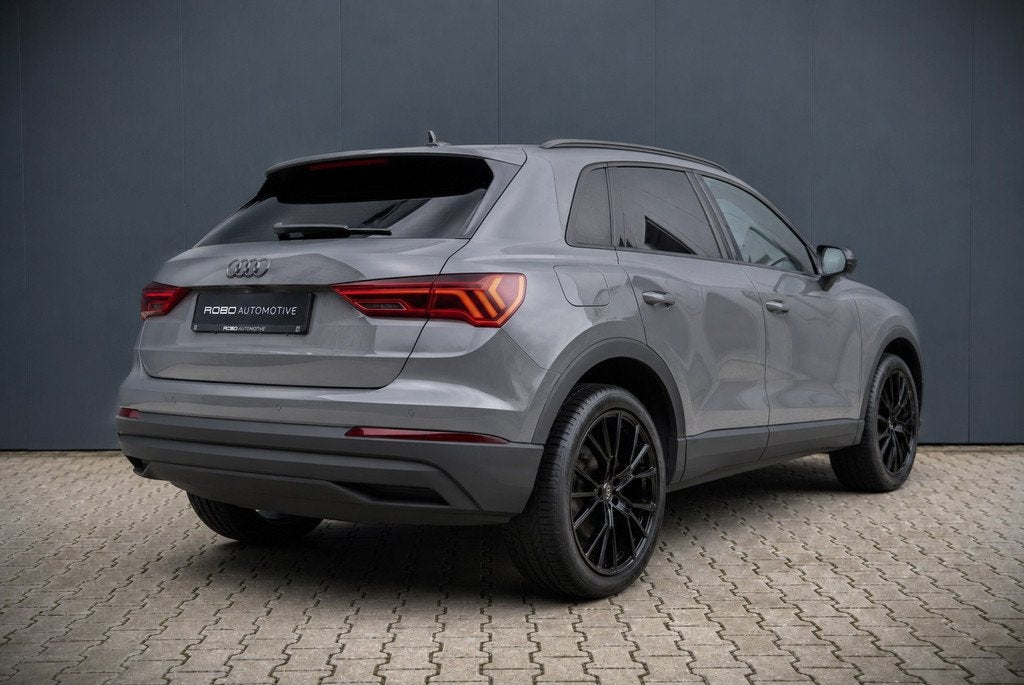 Audi Q3 45 TFSI e Advanced edition | Stoelverwarming | Navig, Auto's, Audi, Stof, Gebruikt, Zwart, Parkeersensor