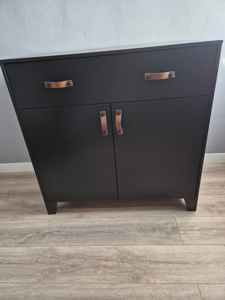 Woood Dian commode zwart, Huis en Inrichting, Kasten | Dressoirs, 100 tot 150 cm, 25 tot 50 cm, Met lade(s), Met deur(en), Met plank(en)