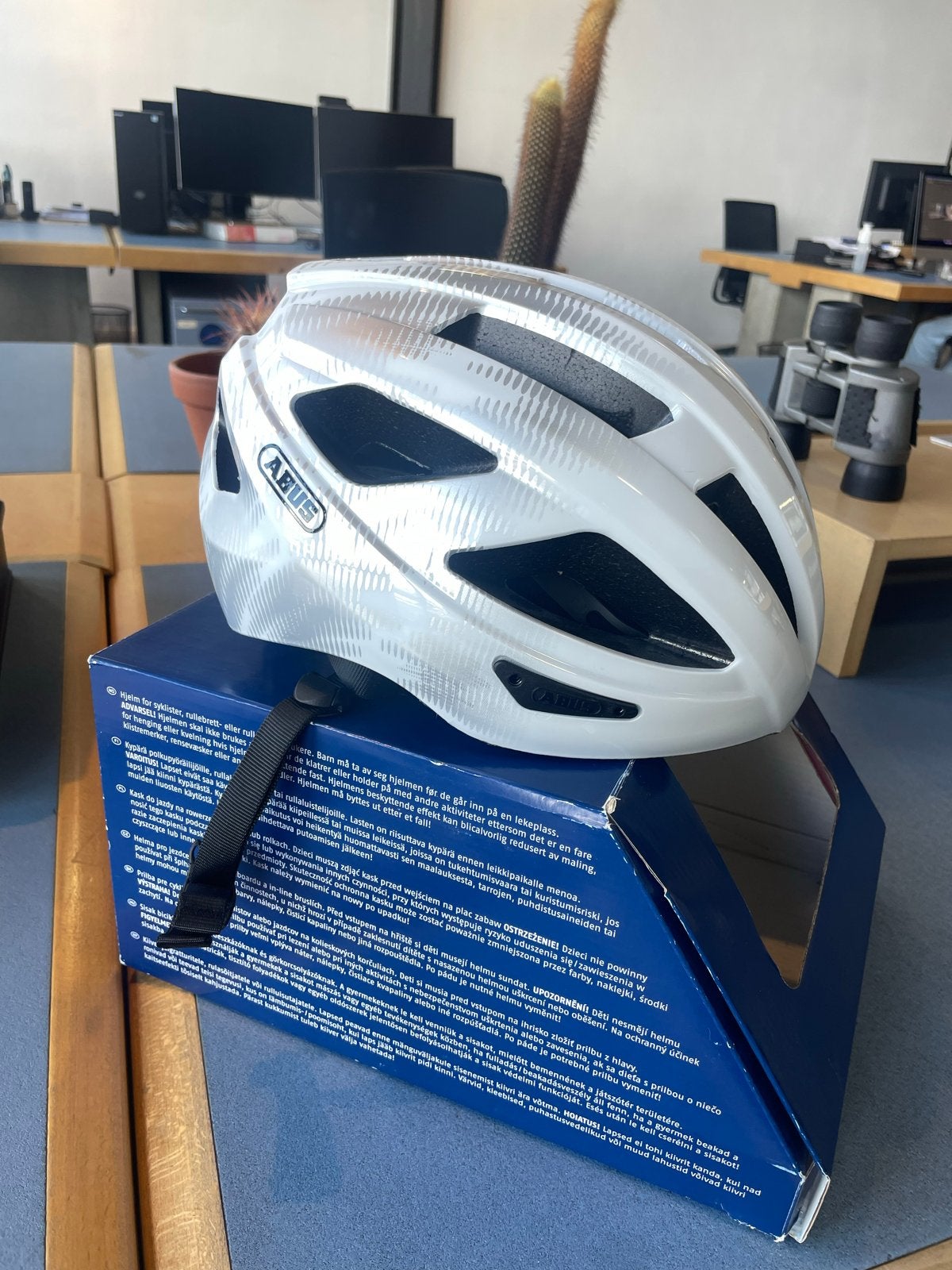 Abus Macator Fietshelm Wit Maat L, Fietsen en Brommers, Fietsaccessoires | Fietshelmen, Ophalen of Verzenden, Nieuw, L, Heer