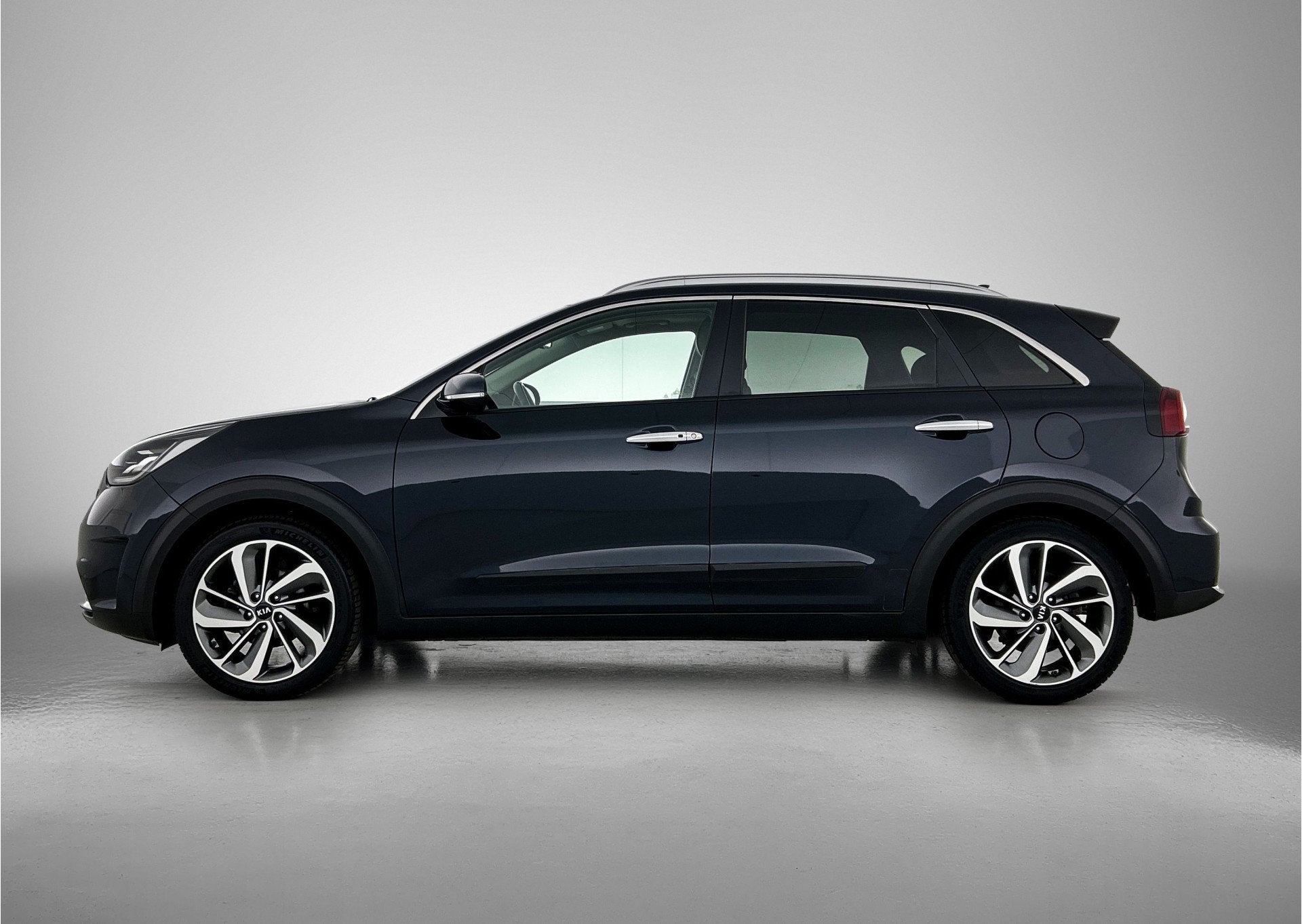Kia Niro 1.6 GDi Hybrid ExecutiveLine | Trekhaak | JBL | Sch, 12 maanden, Gebruikt, Zwart, Blauw
