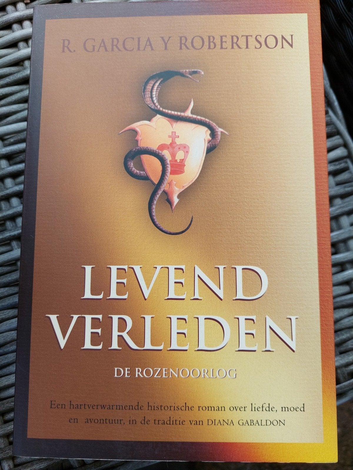 Levend Verleden - De Rozenoorlog - R. Garcia y Robertson, Ophalen of Verzenden, Nieuw, R. Garcia y Robertson