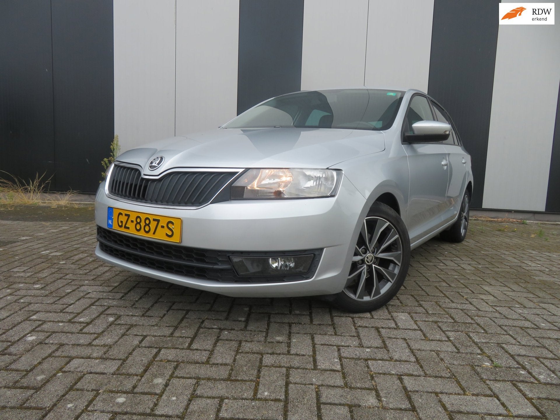 Skoda Rapid Spaceback 1.2 TSI Greentech Edition, Dealer onderhouden, Stof, Gebruikt, 4 cilinders