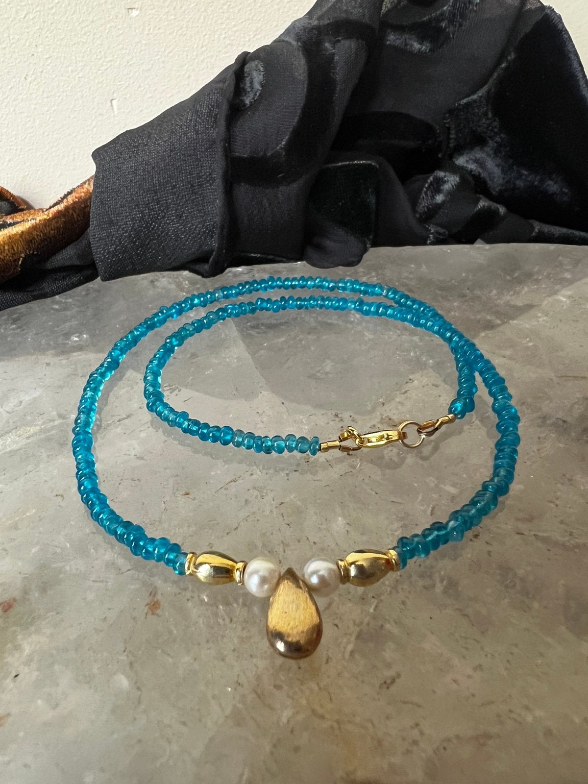 Apatiet neon super blauw AKOYA zoutwater parel eyecatcher, Blauw, Nieuw, Ophalen of Verzenden, Verstelbaar