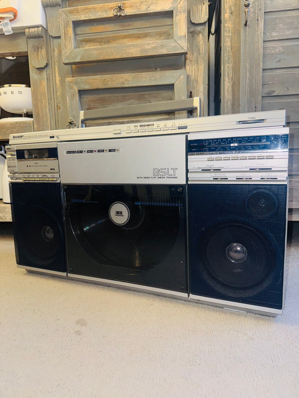 Sharp VZ-2500 boombox stereo met verticale platenspeler, Ophalen of Verzenden, A, A, A
