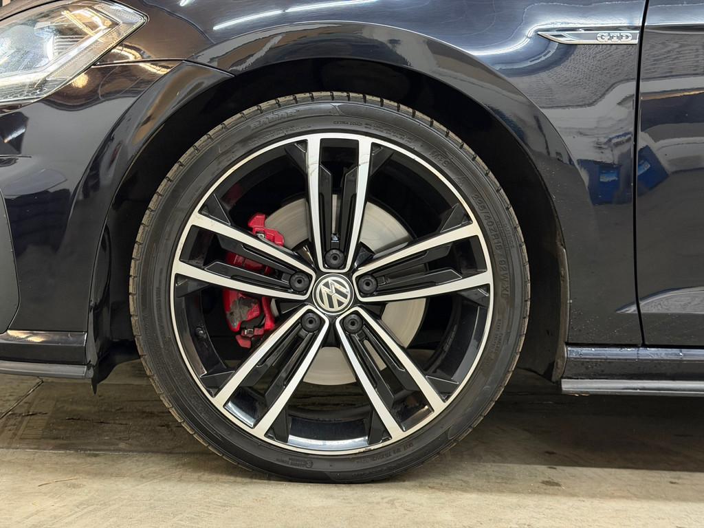 Volkswagen Golf 2.0 TDI GTD 2019 DSG PANO LED CAMERA FULL, 730 kg, Gebruikt, 4 cilinders, Alcantara