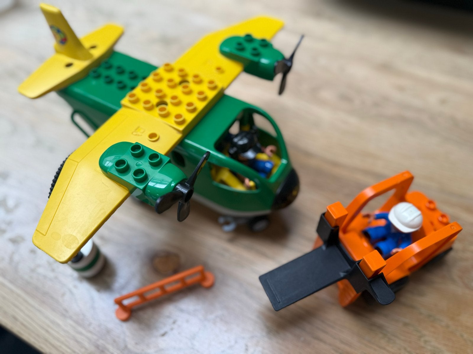 Lego Duplo Vliegtuig en Heftruck Set 5594, Kinderen en Baby's, Gebruikt, Ophalen of Verzenden, Duplo, Inclusief accessoires