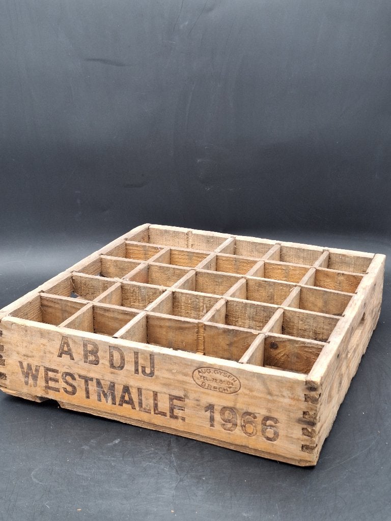 oude bierbak Abdij Westmalle, 1966, Verzamelen, Biermerken, Gebruikt, Overige typen, Overige merken, Ophalen of Verzenden