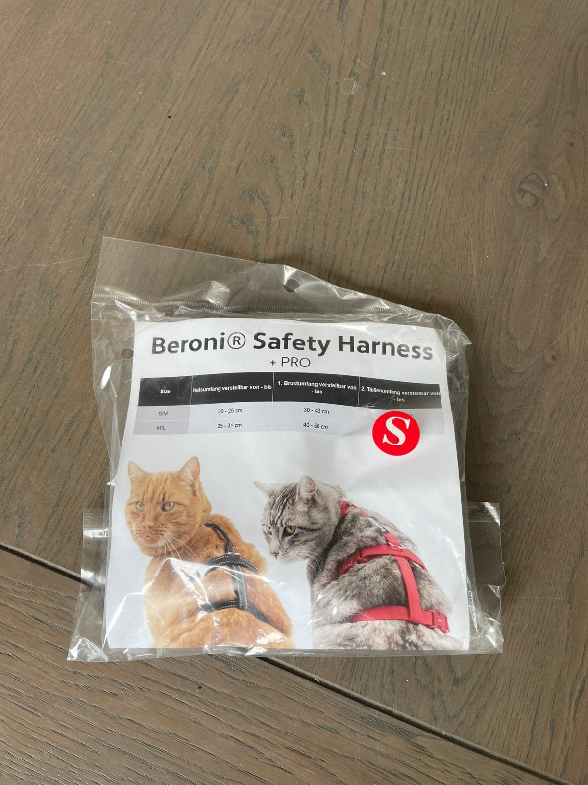 Harnas kat maat S zwart met wit, Ophalen of Verzenden, Zo goed als nieuw