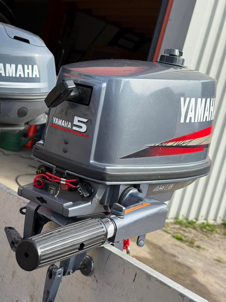 Buitenboordmotor 5 pk Yamaha 2 takt, Watersport en Boten, Buiten- en Binnenboordmotoren, Ophalen, Zo goed als nieuw, Benzine, 5 tot 10 pk